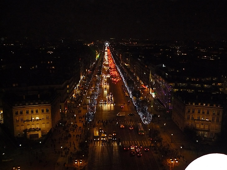 Nuit_08_Champs-Elysees_© Alain Escudie.jpg